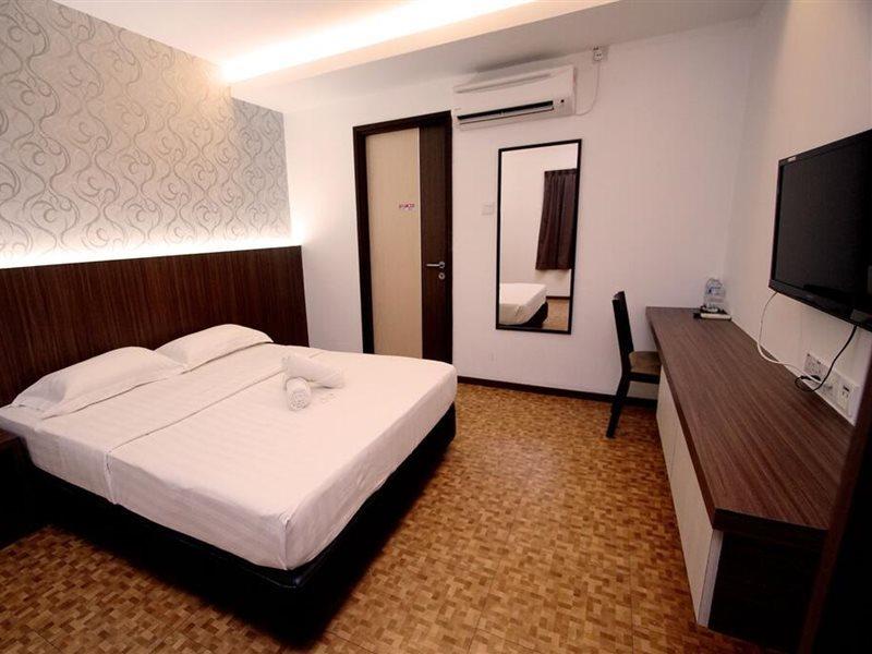 Pavilion Inn Miri Exterior photo