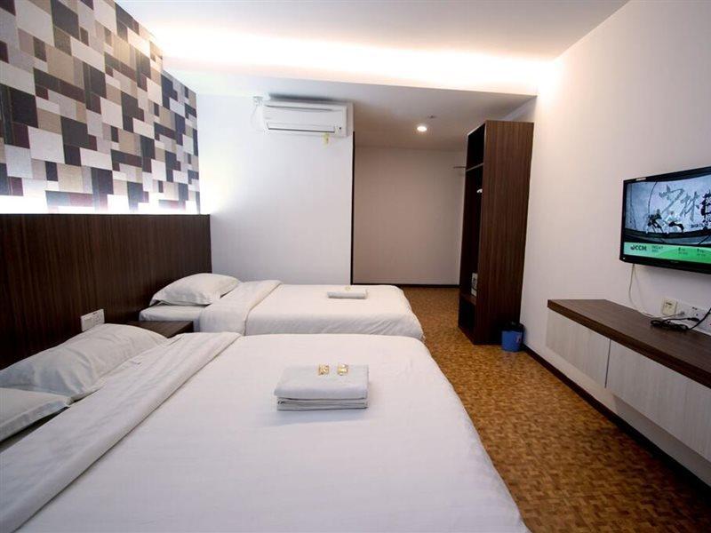 Pavilion Inn Miri Exterior photo