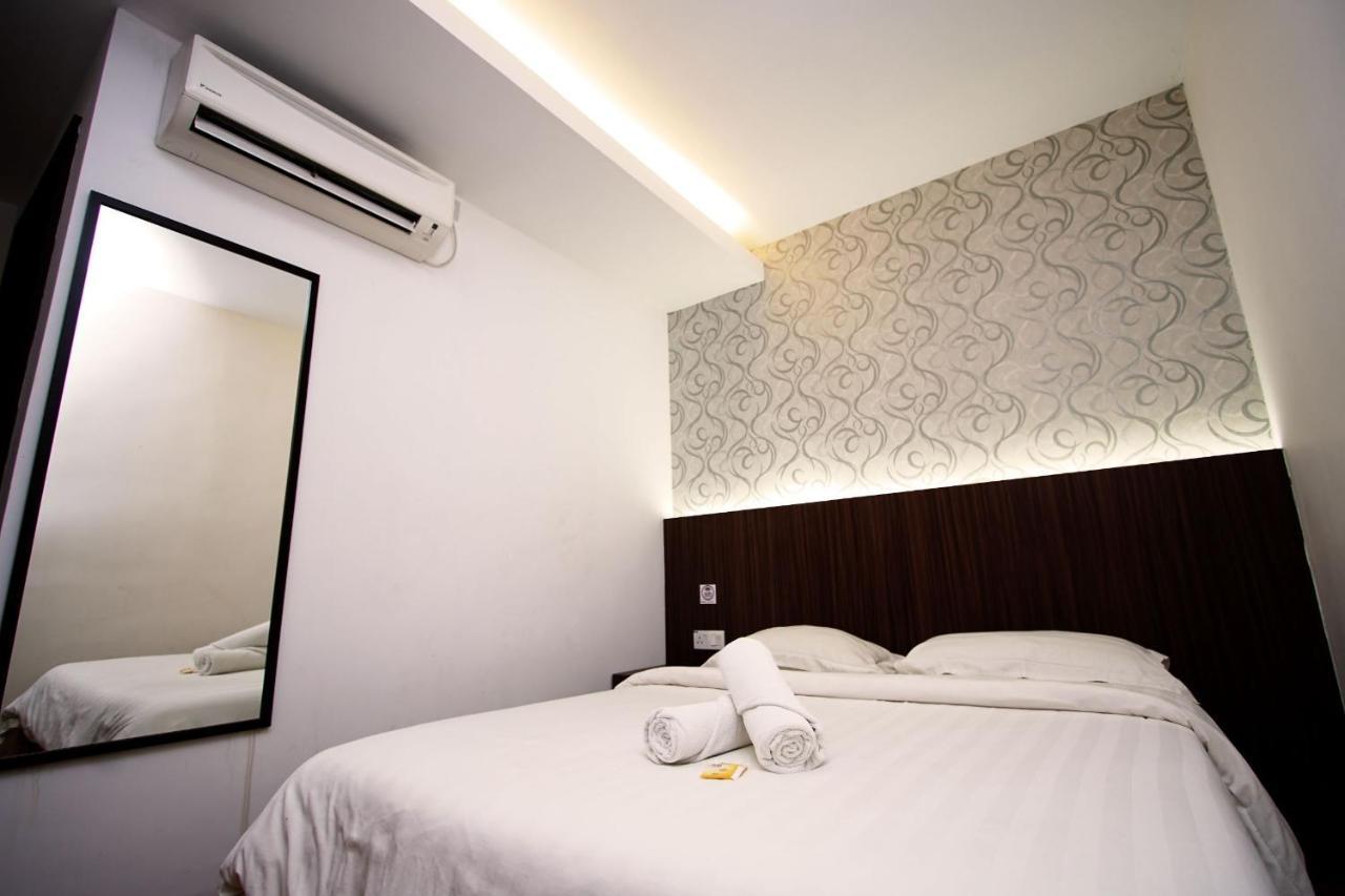 Pavilion Inn Miri Exterior photo