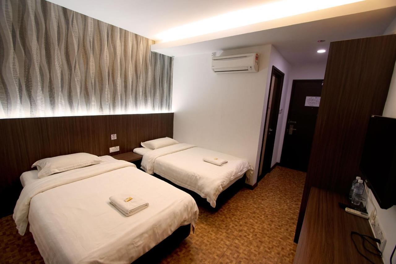 Pavilion Inn Miri Exterior photo